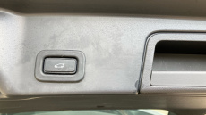 Land Rover Range Rover Evoque 2.0 D200 R-Dynamic SE 5dr Auto Diesel Hatchback